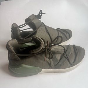 Puma: Green Puma Fierce VR Ropes Women Training Sneakers Size 10 Women